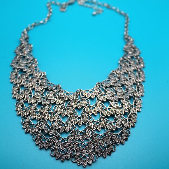 Premier Designs Ruffles Rhinestone Silver Tone Bib Statement Necklace - Picture 1 of 7